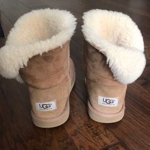 Youth size 4 Uggs